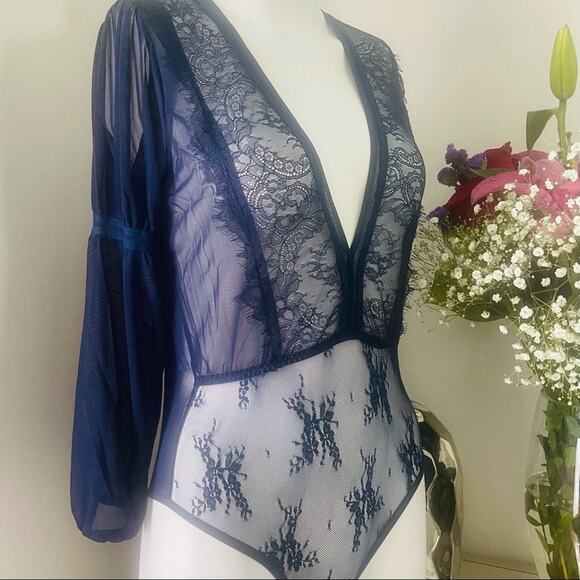 Classy Navy Blue Lace Bodysuit Teddy SZ L NWT B156 - Picture 1 of 8